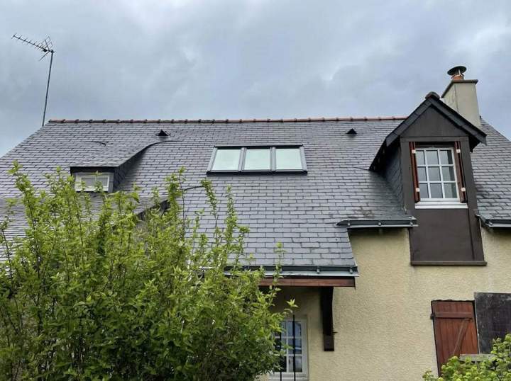 Installation professionnelle de fenêtres de toit Velux