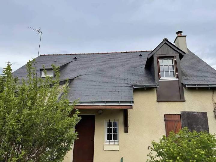 Pose de fenêtre de toit Velux Angers
