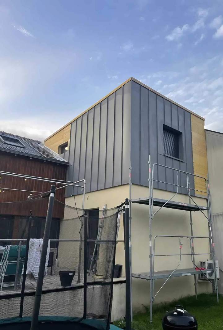 Installation bardage en zinc Angers